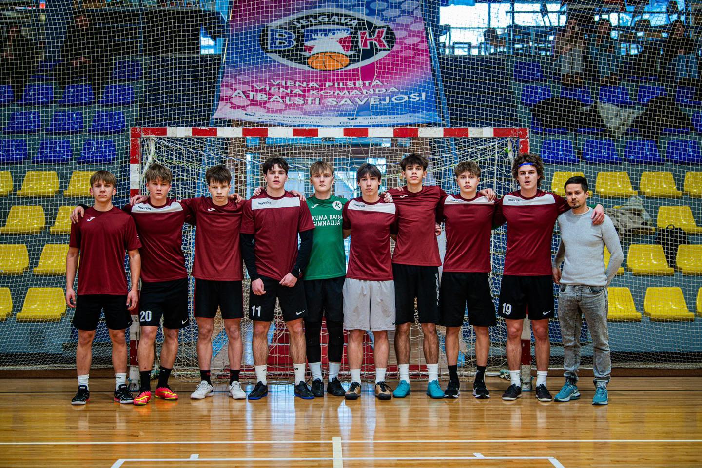Cīņa līdz pēdējai sekundei: TRVĢ puiši Ekstraklases telpu futbola atlases sacensībās