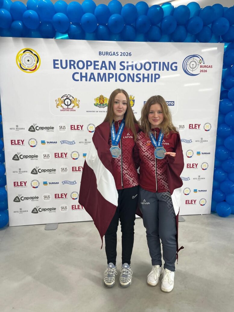 Ģimnāzijas audzēkņi izcīna augstas vietas Eiropas jauniešu čempionātā šaušanā